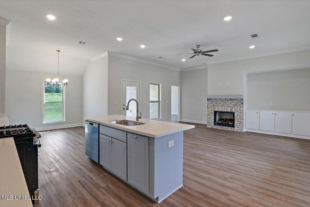642 Westfield Drive, Pearl, MS 39208