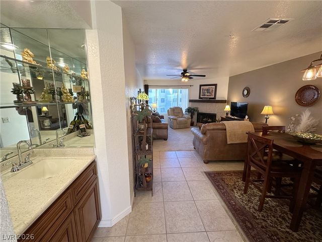 2076 Mesquite Lane 302, Laughlin, NV 89029