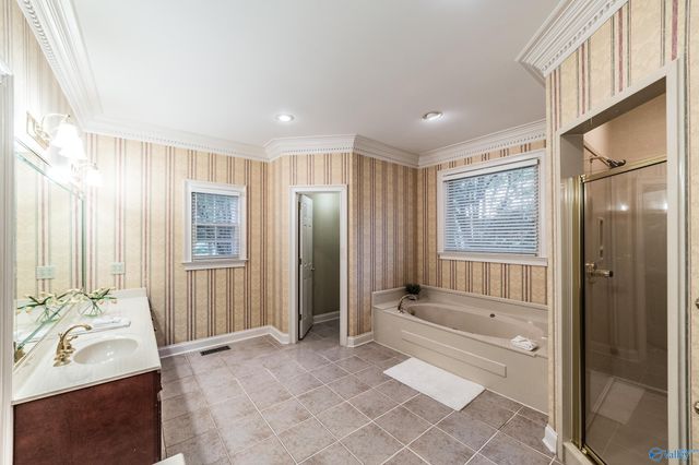 3021 Boundary Oaks Drive, Owens Cross Roads, AL 35763
