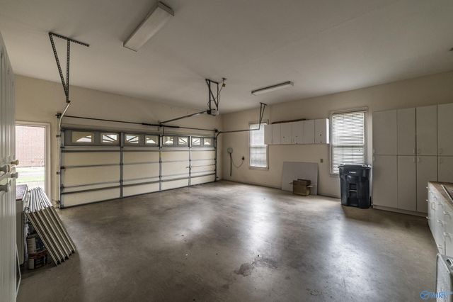 3021 Boundary Oaks Drive, Owens Cross Roads, AL 35763