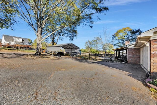 104 Carolina Avenue, Easley, SC 29640