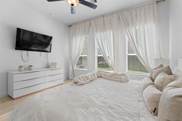 17735 Tree Of Heaven, Conroe, TX 77385