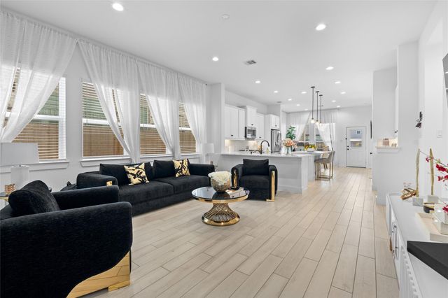 17735 Tree Of Heaven, Conroe, TX 77385