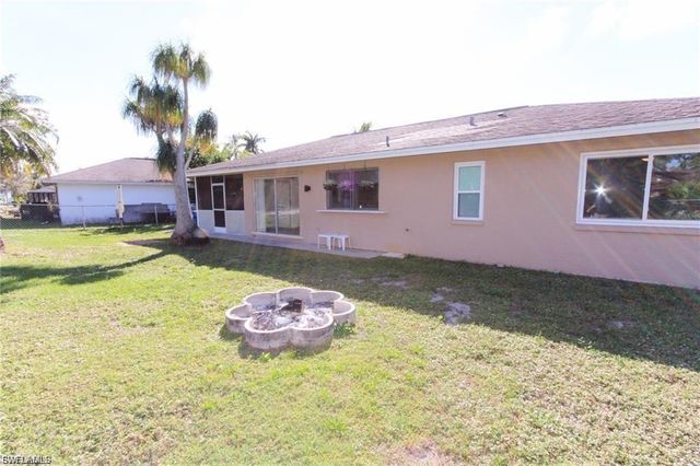1329 Torreya CIR, North Fort Myers, FL 33917