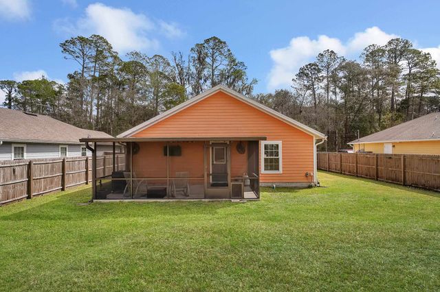 5841 Oak St, Elkton, FL 32033