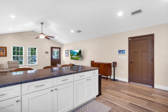 5841 Oak St, Elkton, FL 32033