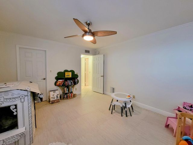111 Lake Emerald Drive 406, Oakland Park, FL 33309