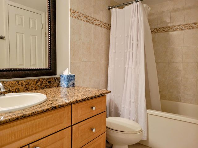 111 Lake Emerald Drive 406, Oakland Park, FL 33309