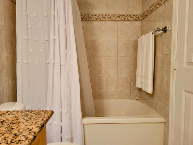 111 Lake Emerald Drive 406, Oakland Park, FL 33309
