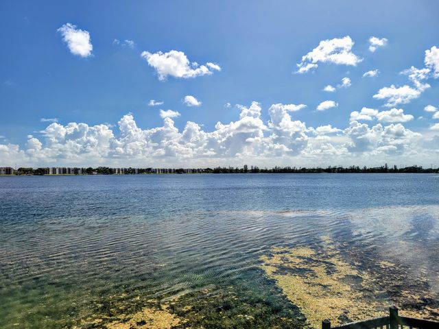 111 Lake Emerald Drive 406, Oakland Park, FL 33309