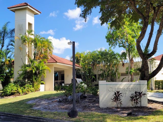 111 Lake Emerald Drive 406, Oakland Park, FL 33309
