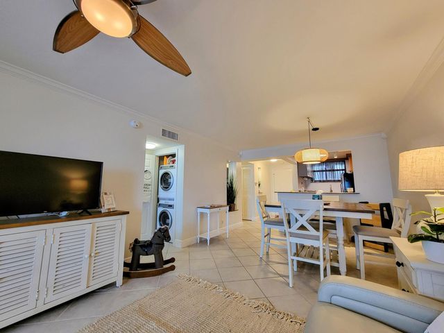 111 Lake Emerald Drive 406, Oakland Park, FL 33309
