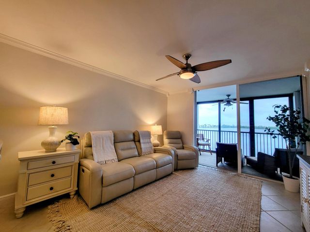 111 Lake Emerald Drive 406, Oakland Park, FL 33309