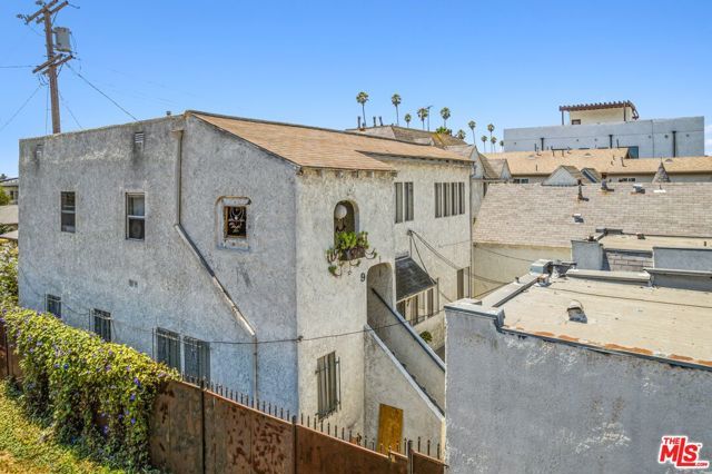 526 W 47th Street, Los Angeles, CA 90037