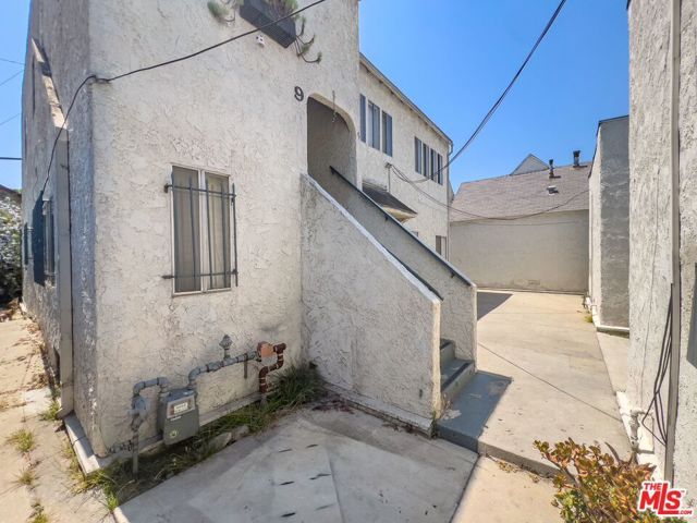 526 W 47th Street, Los Angeles, CA 90037
