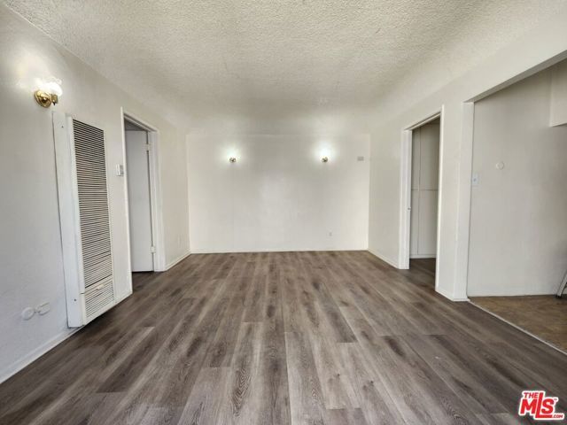 526 W 47th Street, Los Angeles, CA 90037