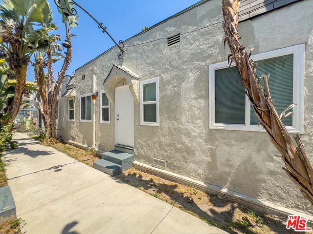 526 W 47th Street, Los Angeles, CA 90037