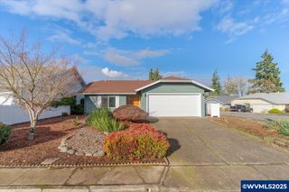 1694 Sunrise Cir NW, Salem, OR 97304