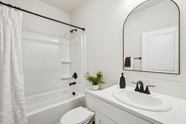 1639 Hansen Ranch Rd, Olivehurst, CA 95961