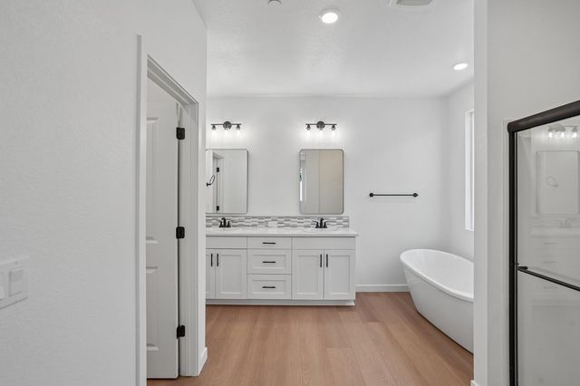1639 Hansen Ranch Rd, Olivehurst, CA 95961