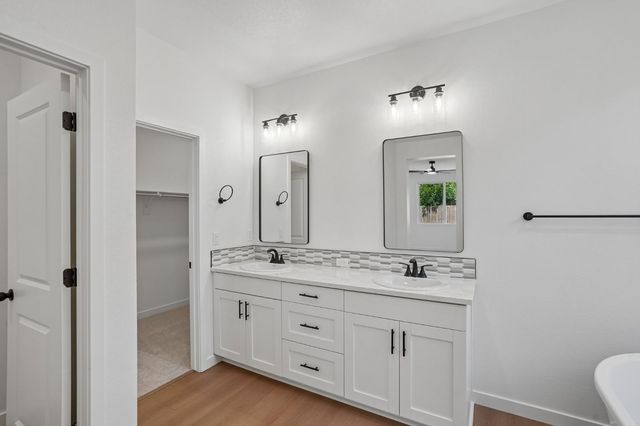 1639 Hansen Ranch Rd, Olivehurst, CA 95961
