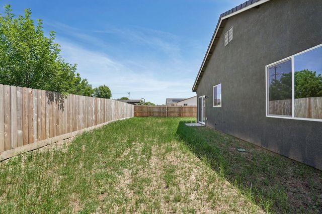 1639 Hansen Ranch Rd, Olivehurst, CA 95961