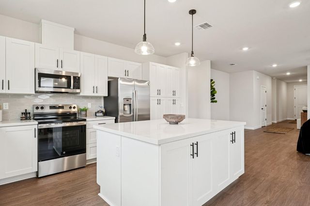 1639 Hansen Ranch Rd, Olivehurst, CA 95961