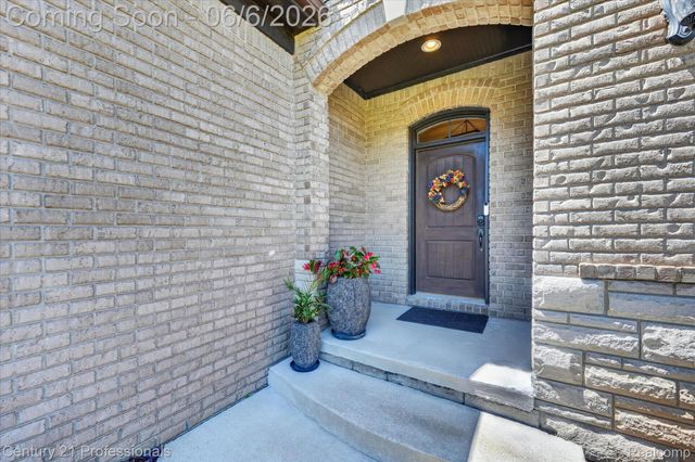 2212 Heidi Drive, Addison Township, MI 48370