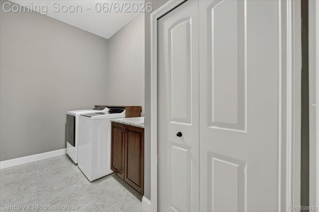2212 Heidi Drive, Addison Township, MI 48370