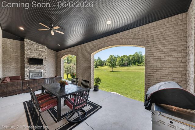 2212 Heidi Drive, Addison Township, MI 48370