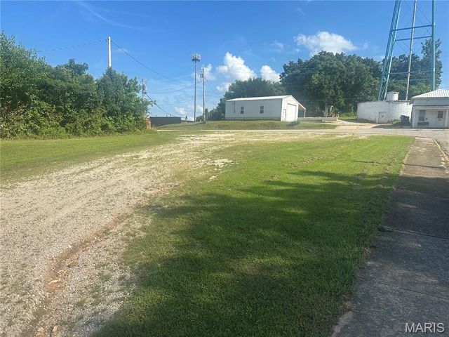 4 S Tower Street, Salem, MO 65560