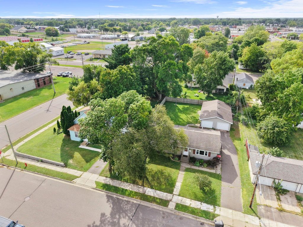 135 Davis Street S, Cambridge, MN 55008 — photo 3