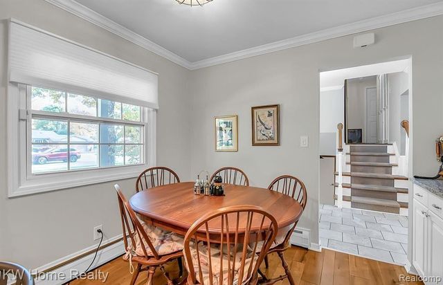 6572 Spruce Drive, Bloomfield Hills, MI 48301