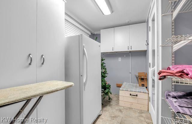 6572 Spruce Drive, Bloomfield Hills, MI 48301