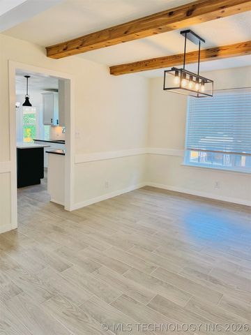 2502 W Driftwood Drive, Claremore, OK 74017