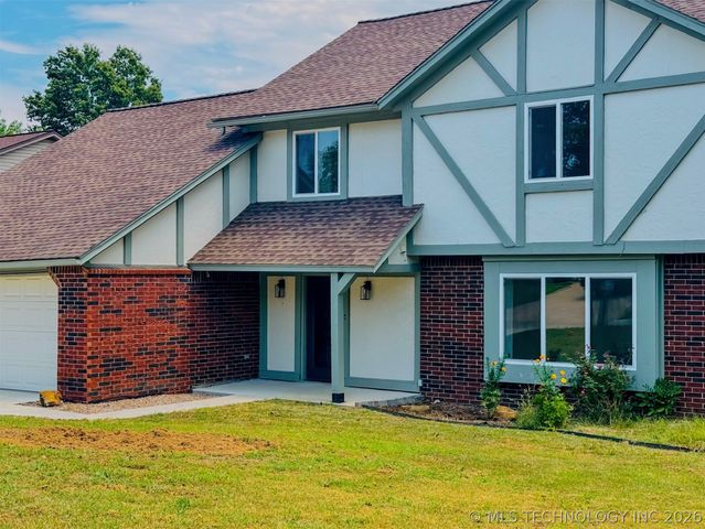 2502 W Driftwood Drive, Claremore, OK 74017