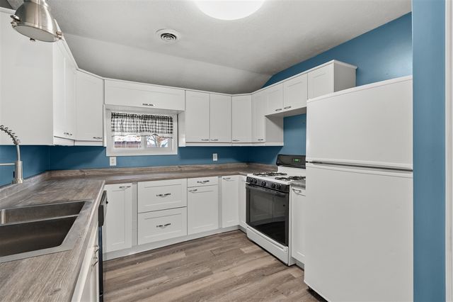 5037 2nd Street, Delton, MI 49046