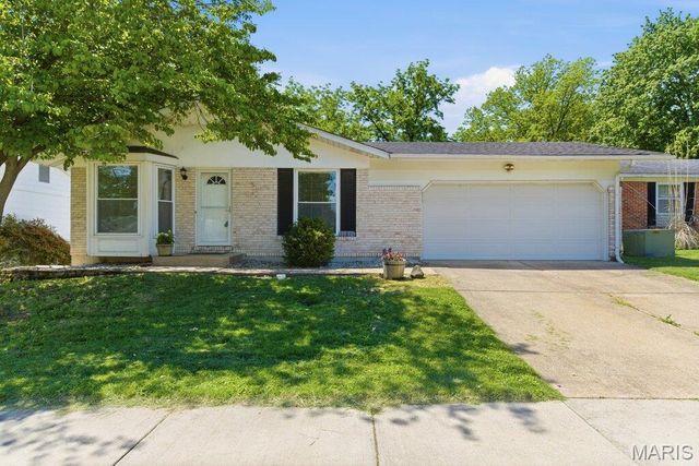 11844 Smoke Valley Court, Maryland Heights, MO 63043