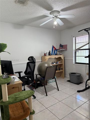 4445 SW 136th Pl, Miami, FL 33175