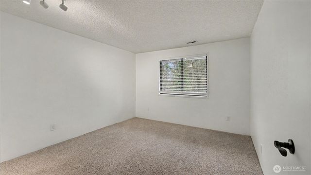 26118 147th Place SE, Kent, WA 98042