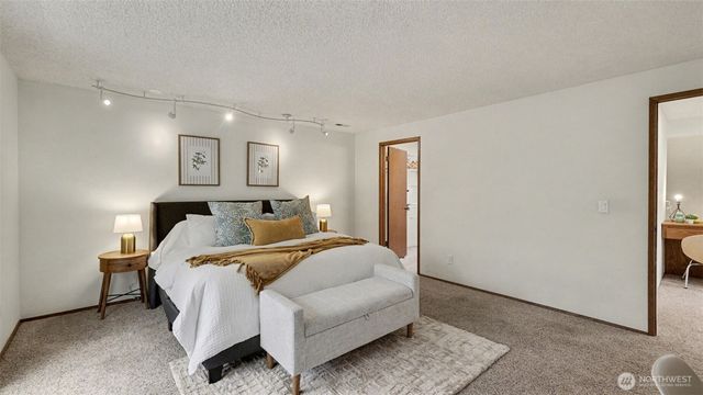 26118 147th Place SE, Kent, WA 98042