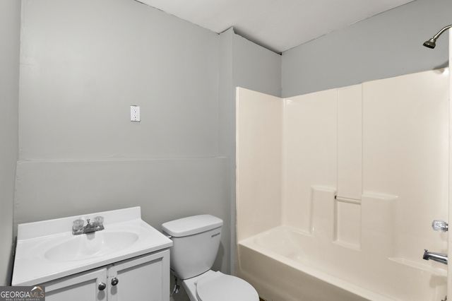 310 Espana Street, South Fulton, GA 30349