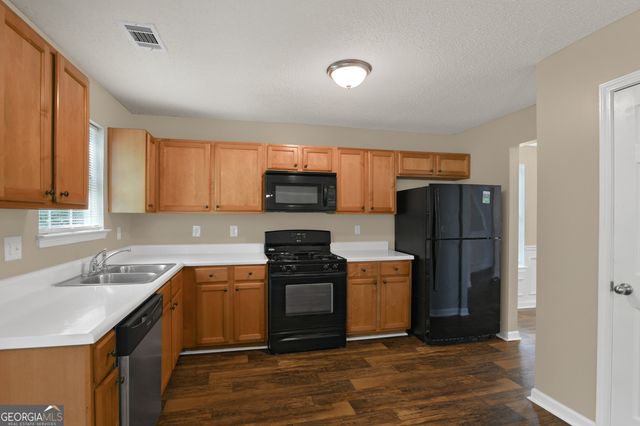 310 Espana Street, South Fulton, GA 30349