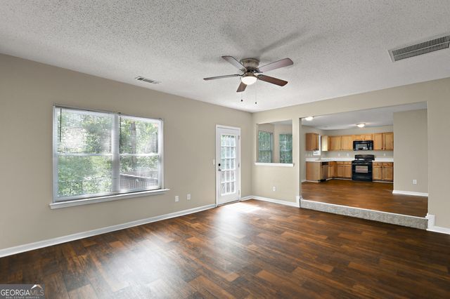 310 Espana Street, South Fulton, GA 30349