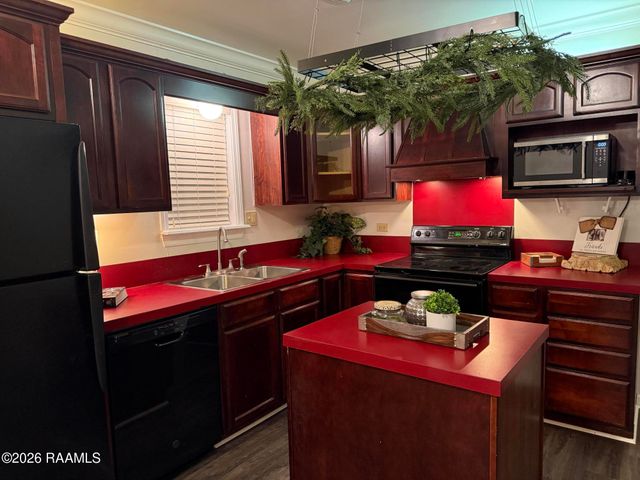 1101 Lemaire Street, New Iberia, LA 70560