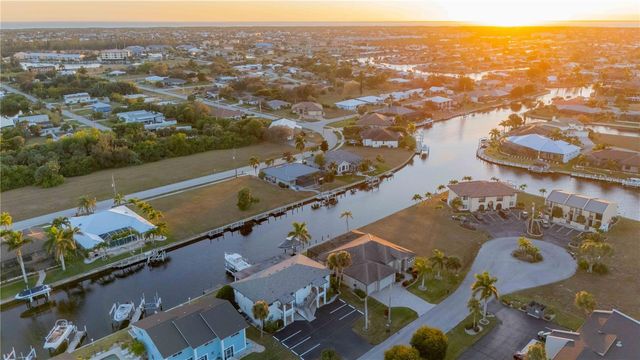 1432 MEDITERRANEAN DRIVE 1B, Punta Gorda, FL 33950