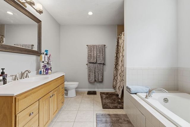 159 High St, Carver, MA 02330