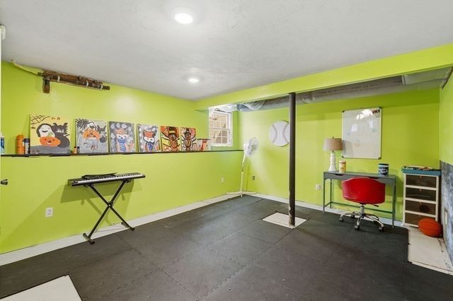 159 High St, Carver, MA 02330