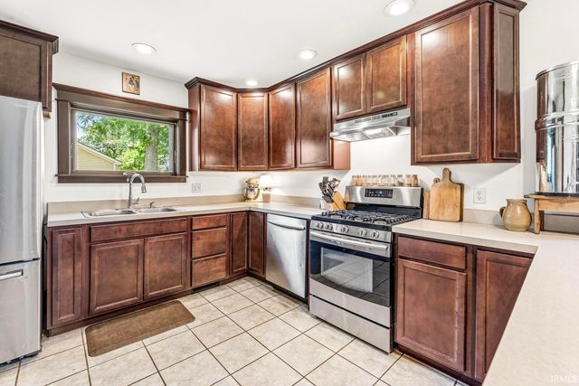 621 N Scott Street, South Bend, IN 46616