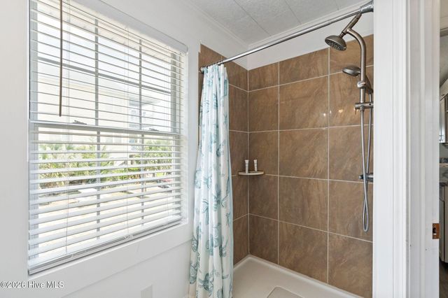805 Carolina Beach Avenue N, Carolina Beach, NC 28428